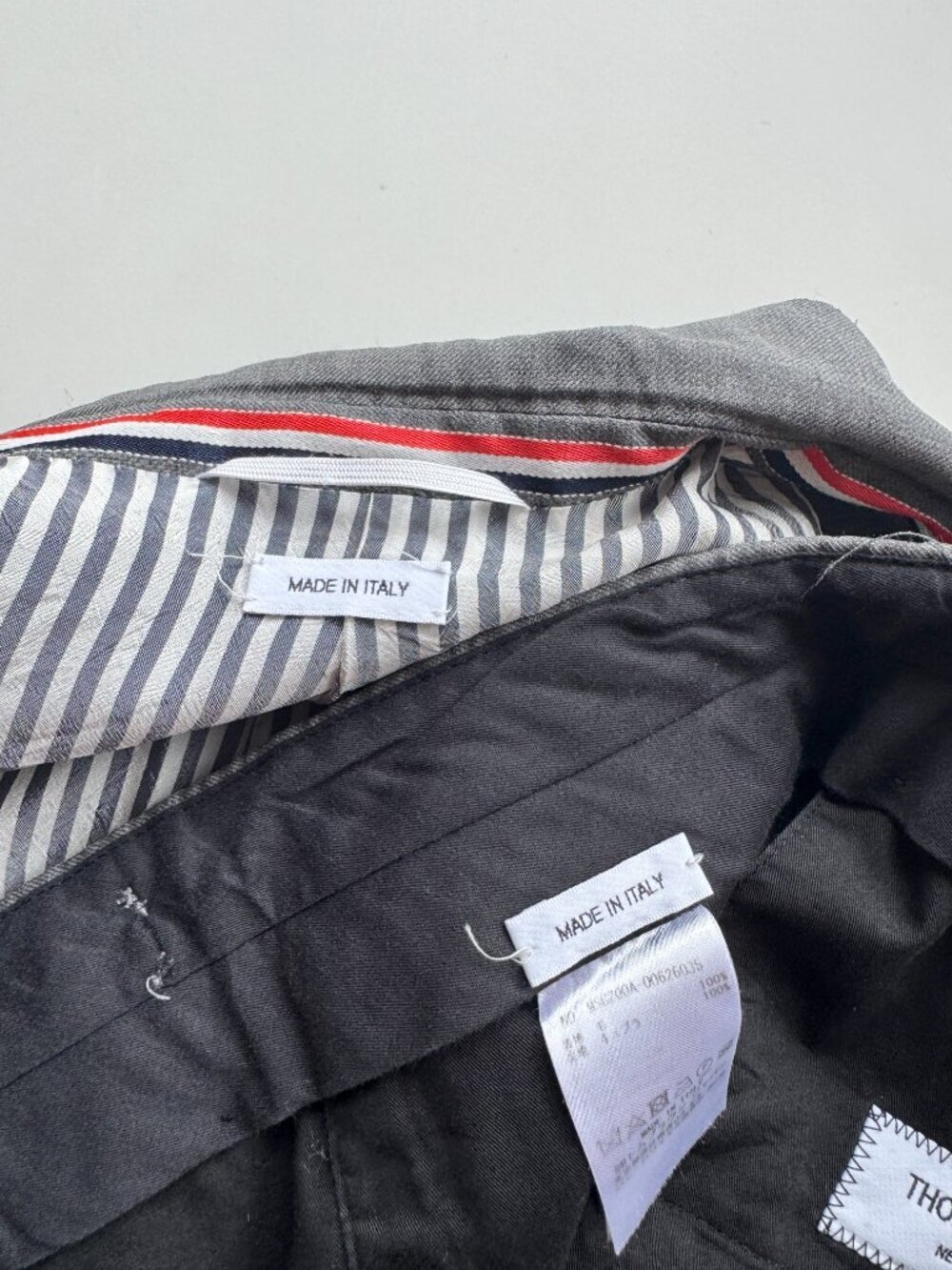 THOM BROWNE Grey 100% Wool Classic Twill 2 Piece Suit, Size 2/M - Picture 15 of 16